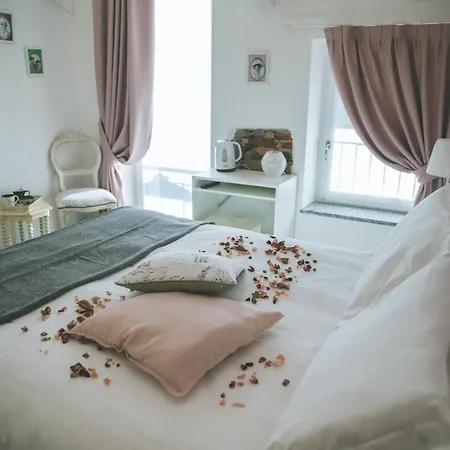 Bed and Breakfast Il Cappellaio Di Erika Brovello-Carpugnino