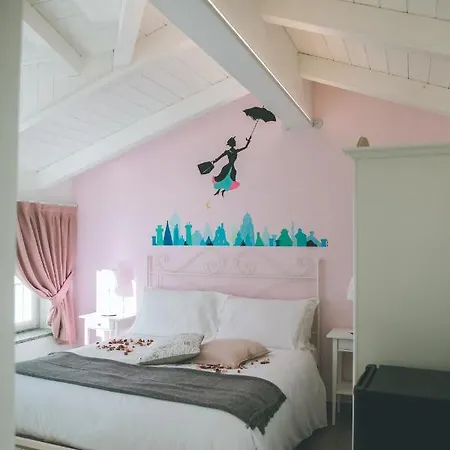 Bed & Breakfast Il Cappellaio Di Erika 3*