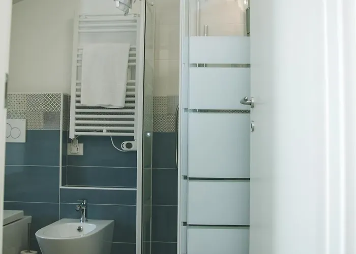 Il Cappellaio Di Erika Nocleg ze śniadaniem 3*